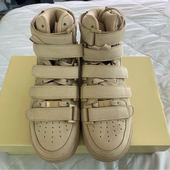Billie x Nike Air Force 1 in Mushroom - Picture 1 of 6